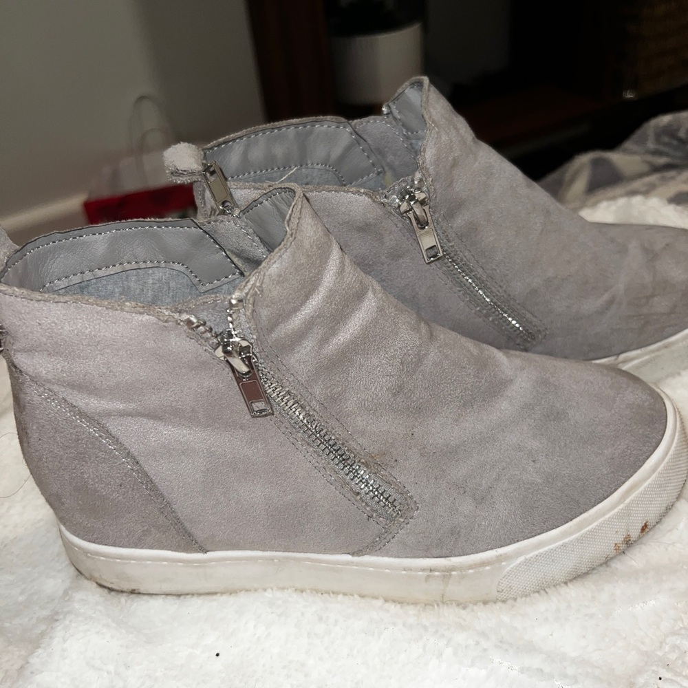 Grey zipper dress booties